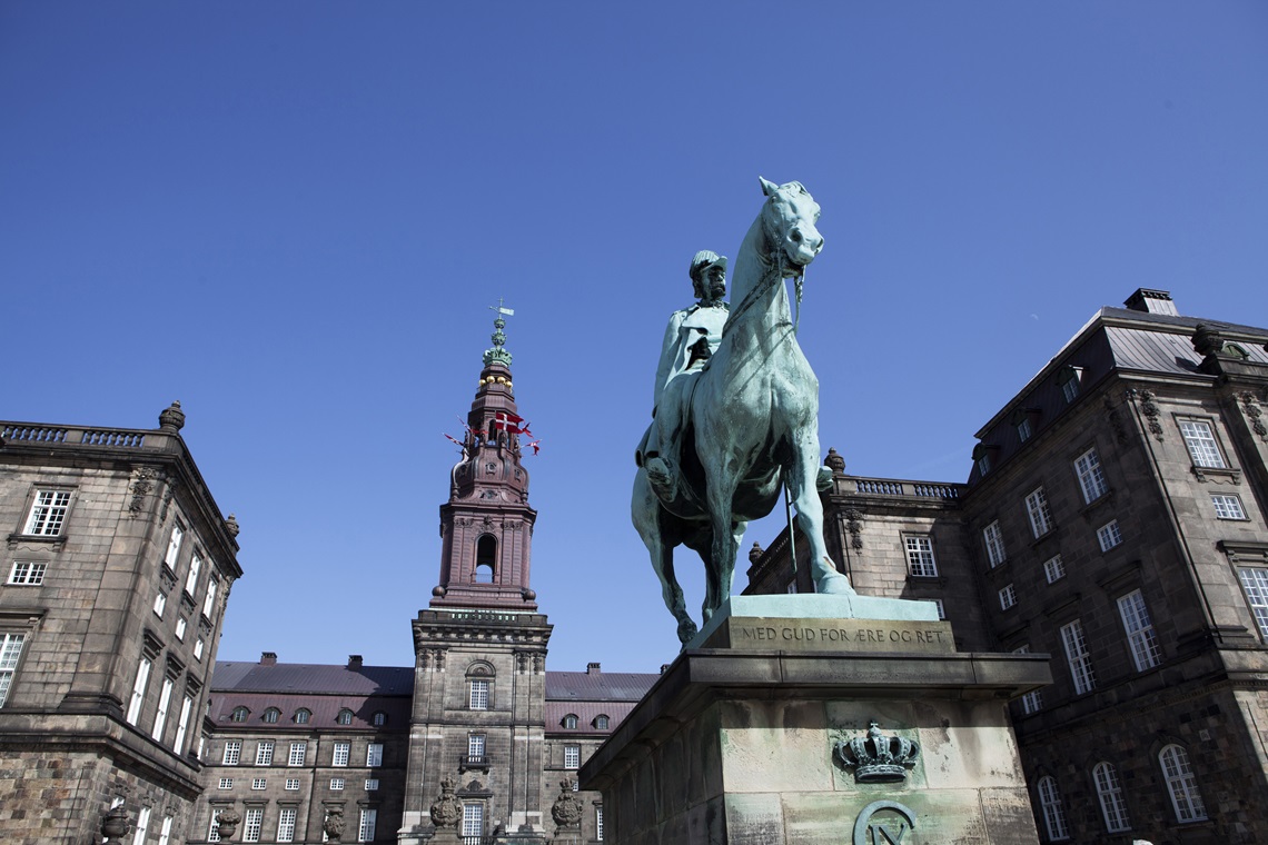 Christiansborg udefra
